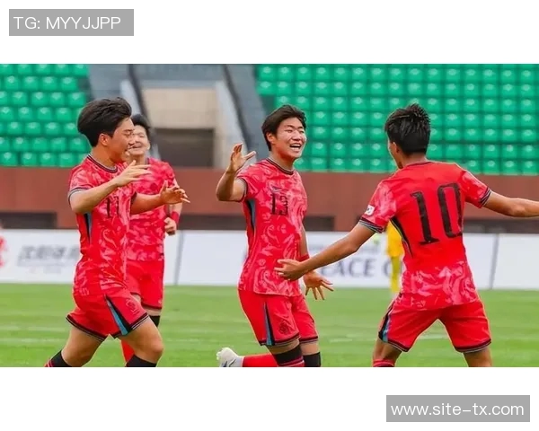 国足U16对朝鲜比赛中体能透支明显边路传球手短缺成制约因素